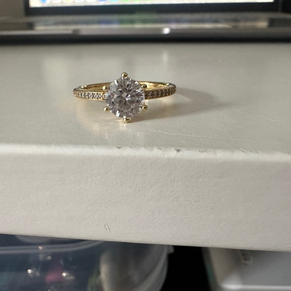 Pandora Clear Sparkling Solitare Ring